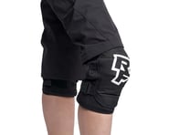 Race Face Sendy Kids Knee Armor (Stealth) | product-related