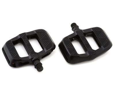 Flat commuter outlet pedals