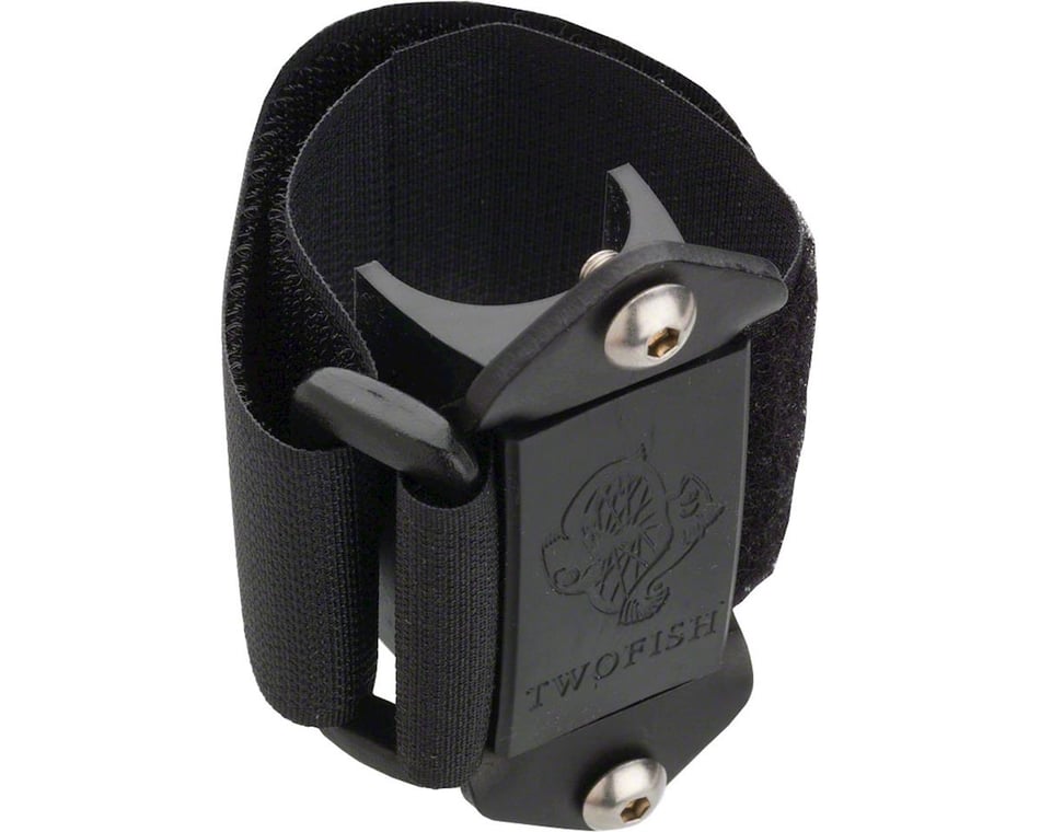 Bottle cage universal outlet mount