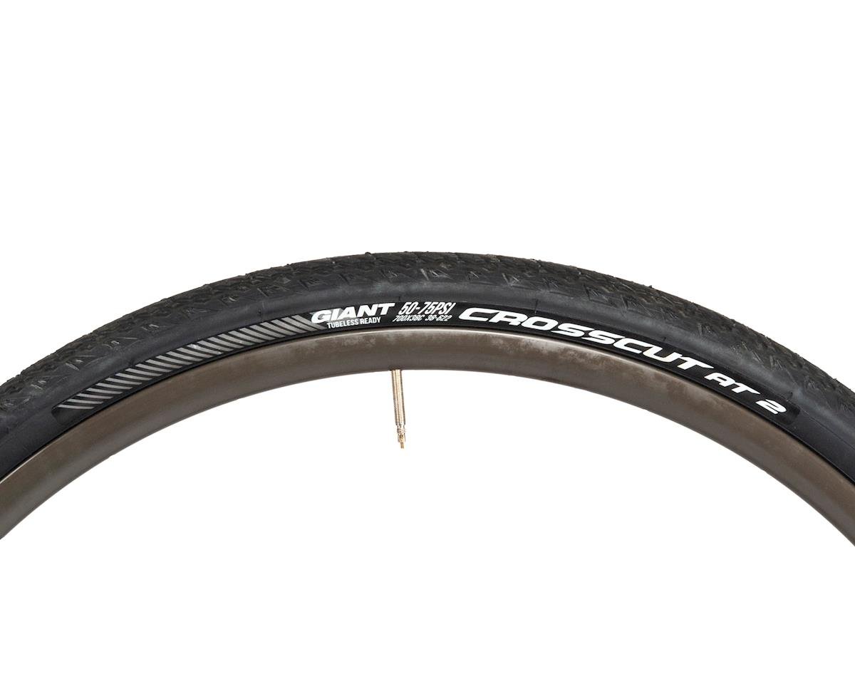 giant crosscut gravel 2 tire 700c